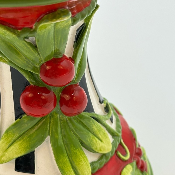 Fitz and Floyd Frosty's Frolic Musical Snowglobe - Picture 11 of 17